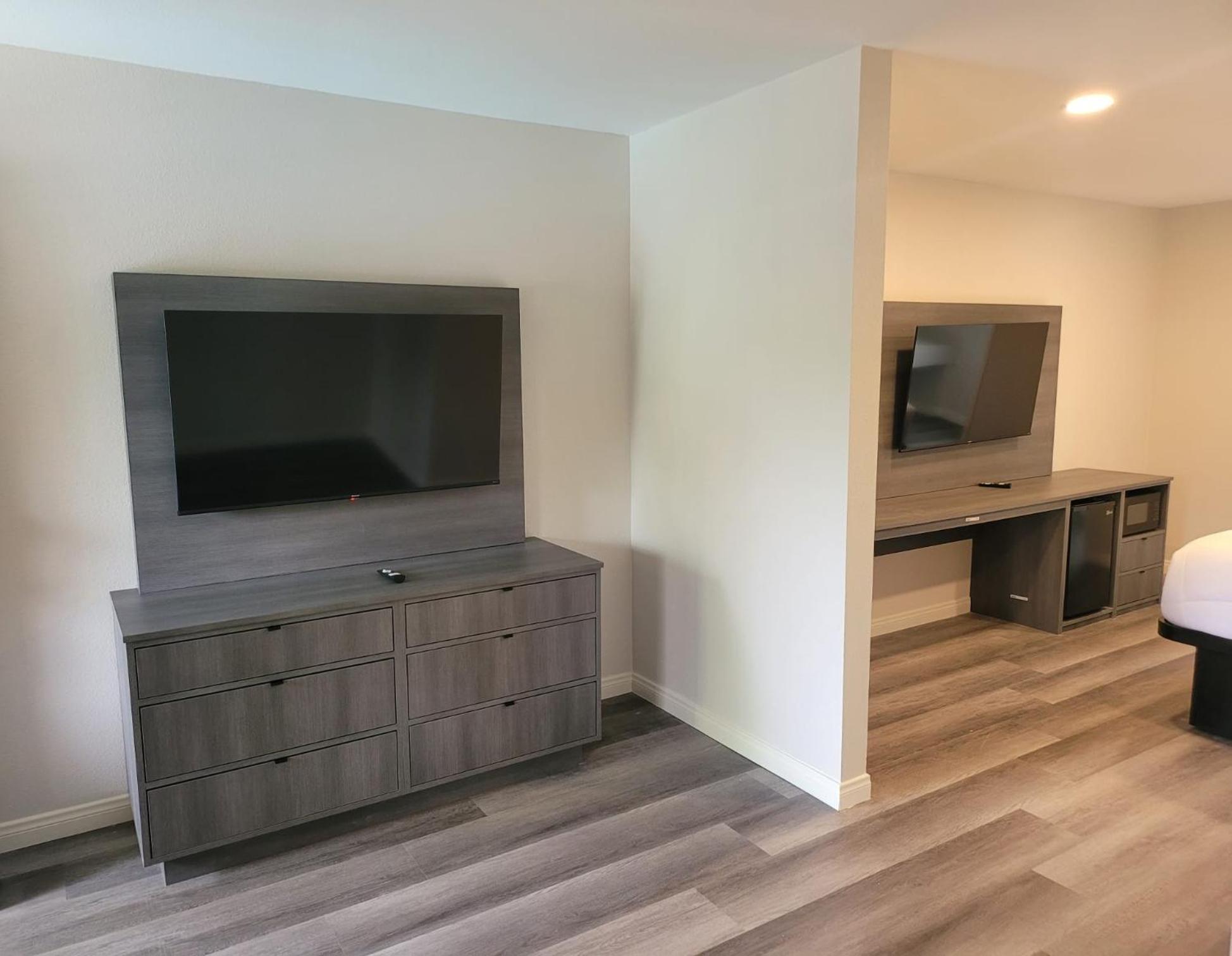 ווסט קובינה Five Star Inn מראה חיצוני תמונה