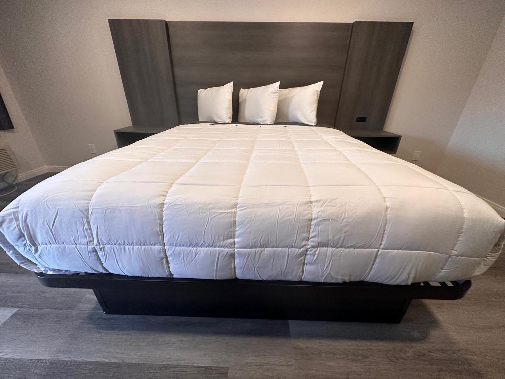 ווסט קובינה Five Star Inn מראה חיצוני תמונה