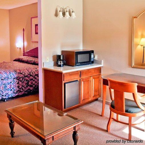 ווסט קובינה Five Star Inn חדר תמונה