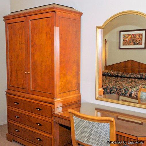 ווסט קובינה Five Star Inn חדר תמונה